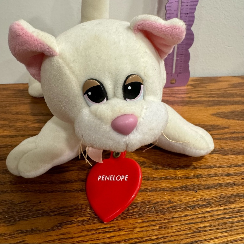 EUC Vintage Pound Puppy Penelope the Cat Kitten Pound Purr-r-ries Red Tag Plush